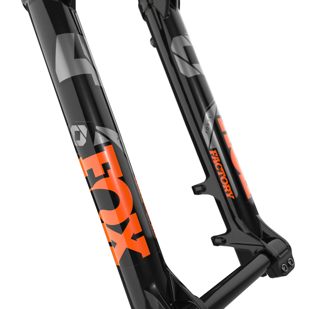 Fox 40r Fox 40 Shiny Black (2022-2023) – S4 Suspension